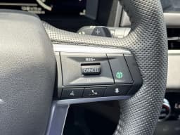 Mitsubishi Outlander Plug-In Hybrid SE S-AWC 2026 — side view