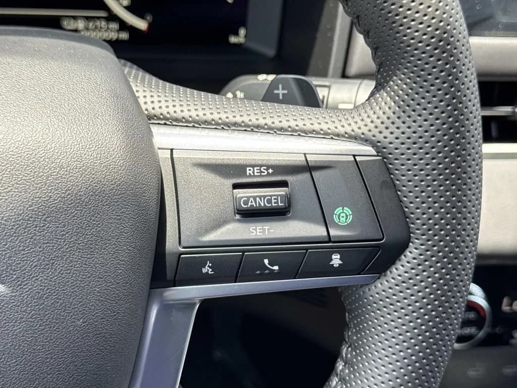 Mitsubishi Outlander Plug-In Hybrid SE S-AWC 2026 — side view