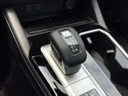 Mitsubishi Outlander Plug-In Hybrid SE S-AWC 2026 — side view