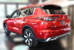 Mitsubishi Outlander Plug-In Hybrid SE S-AWC 2026 — side view