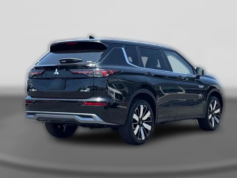 Mitsubishi Outlander Plug-In Hybrid SE S-AWC 2026 — side view