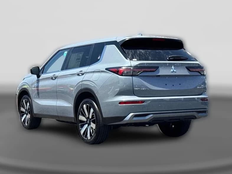 Mitsubishi Outlander Plug-In Hybrid SE S-AWC 2026 — side view