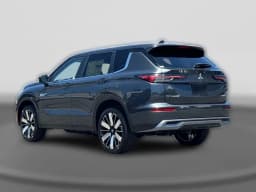 Mitsubishi Outlander Plug-In Hybrid SE S-AWC 2026 — side view