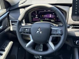 Mitsubishi Outlander Plug-In Hybrid SE S-AWC 2026 — side view