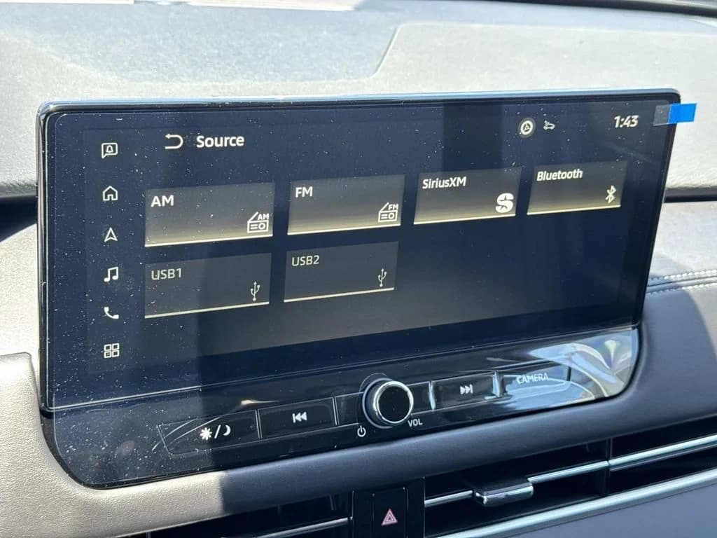 Mitsubishi Outlander Plug-In Hybrid SE S-AWC 2026 — side view