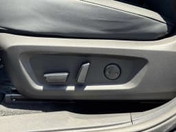 Mitsubishi Outlander Plug-In Hybrid SE S-AWC 2026 — side view