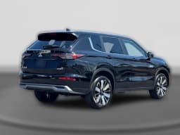 Mitsubishi Outlander Plug-In Hybrid SE S-AWC 2026 — side view