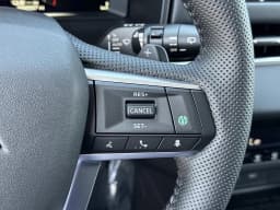 Mitsubishi Outlander Plug-In Hybrid SE S-AWC 2026 — side view