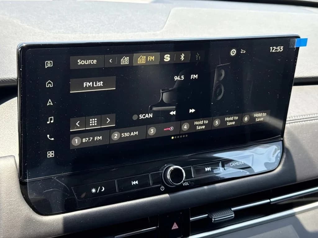 Mitsubishi Outlander Plug-In Hybrid SE S-AWC 2026 — side view