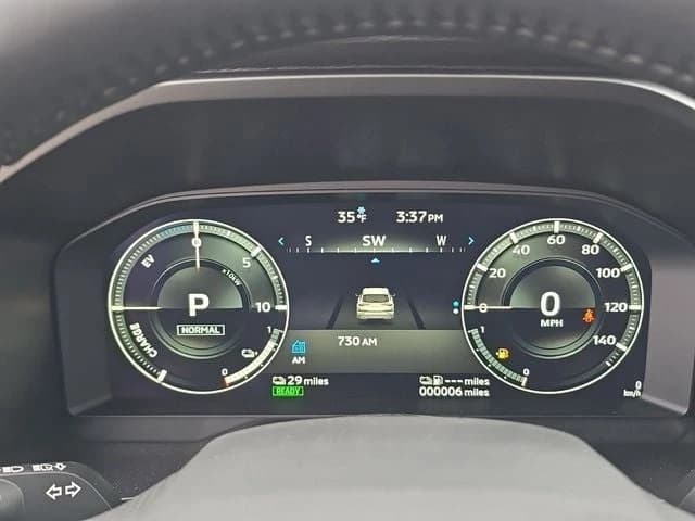 Mitsubishi Outlander Plug-In Hybrid SEL Black Edition S-AWC 2025 — side view