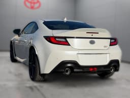 Toyota GR86 Premium Auto (Natl) 2026 — side view