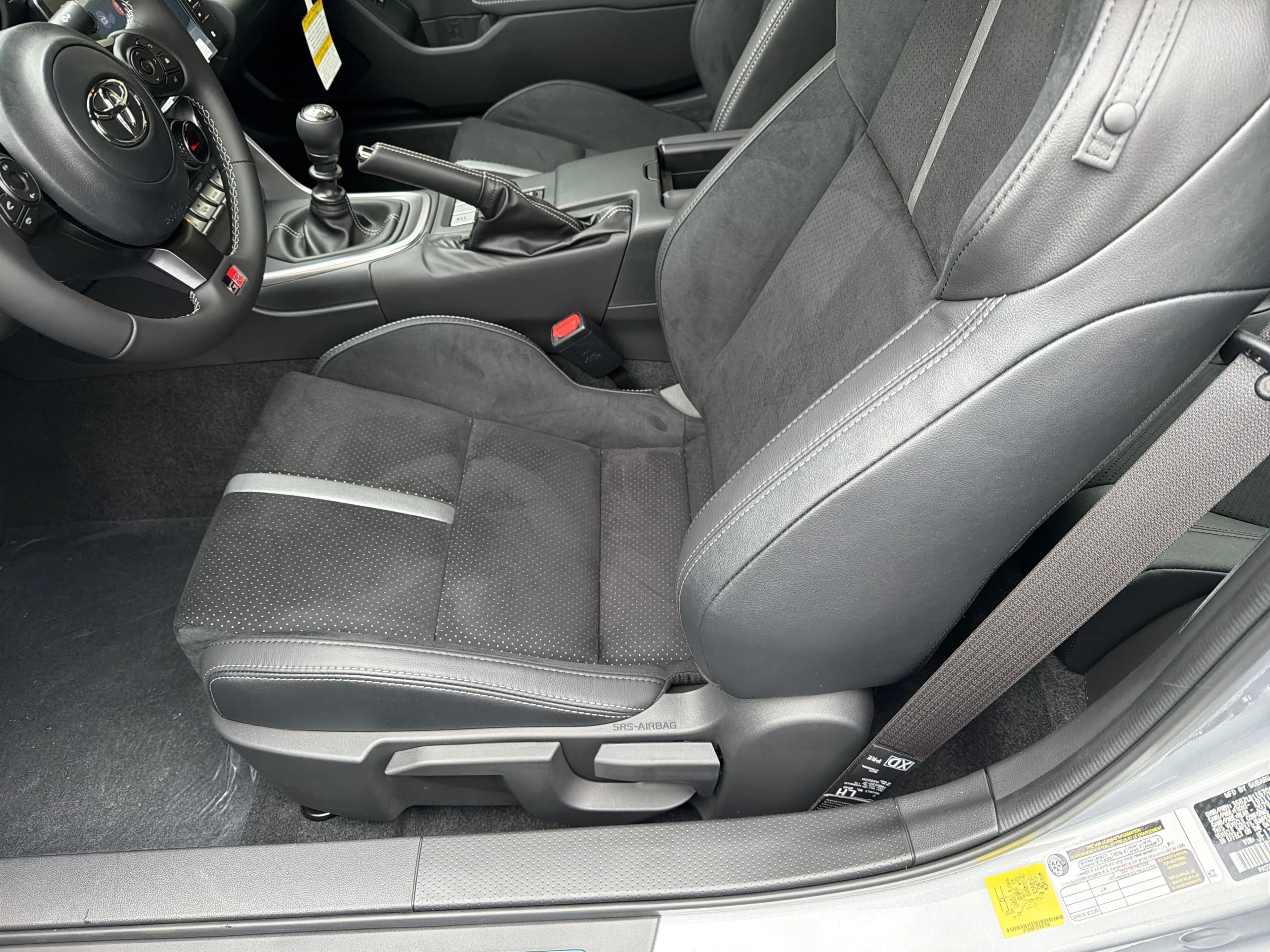 Toyota GR86 Premium Manual (Natl) 2026 — side view