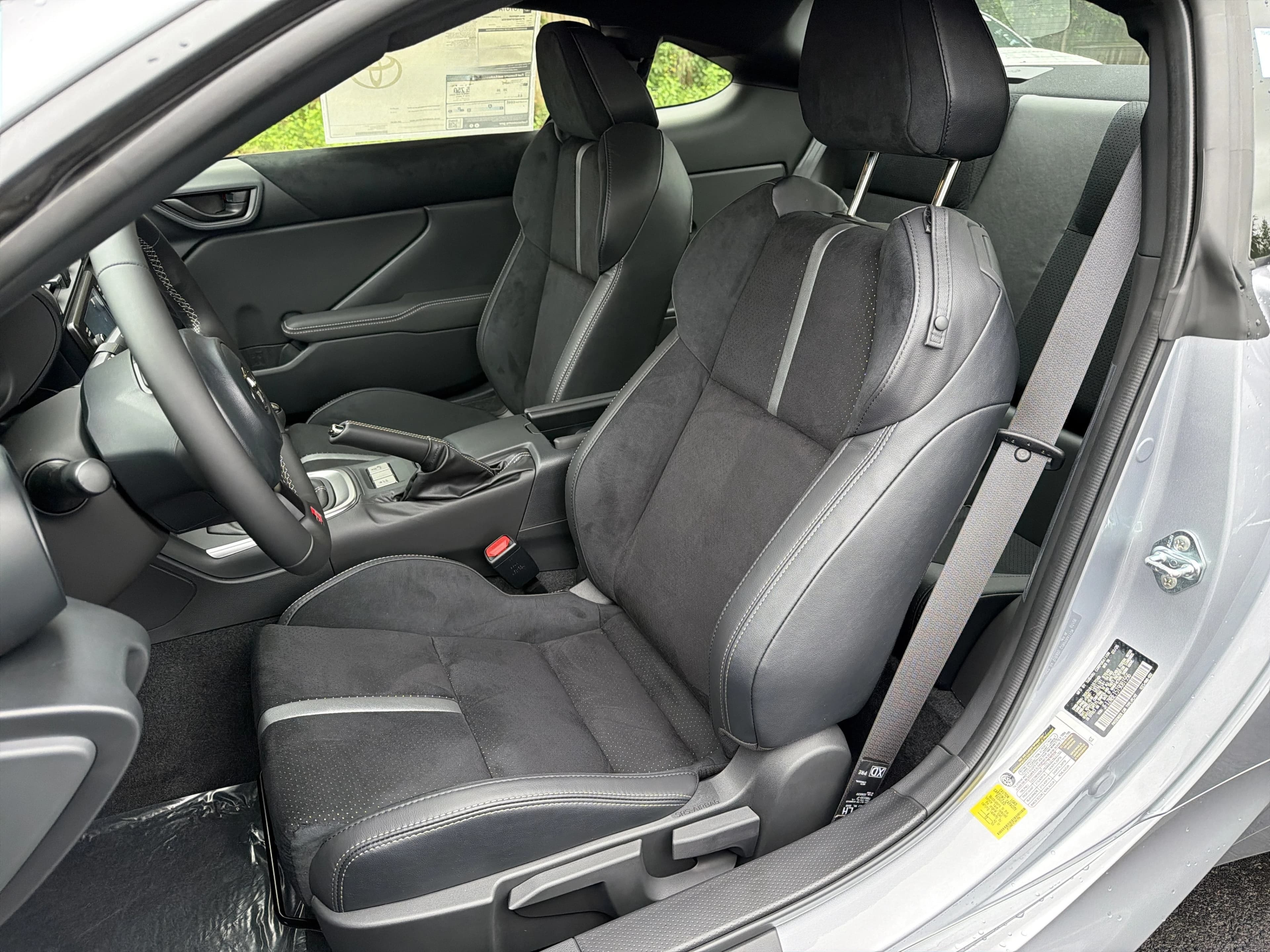 Toyota GR86 Premium Manual (Natl) 2026 — side view