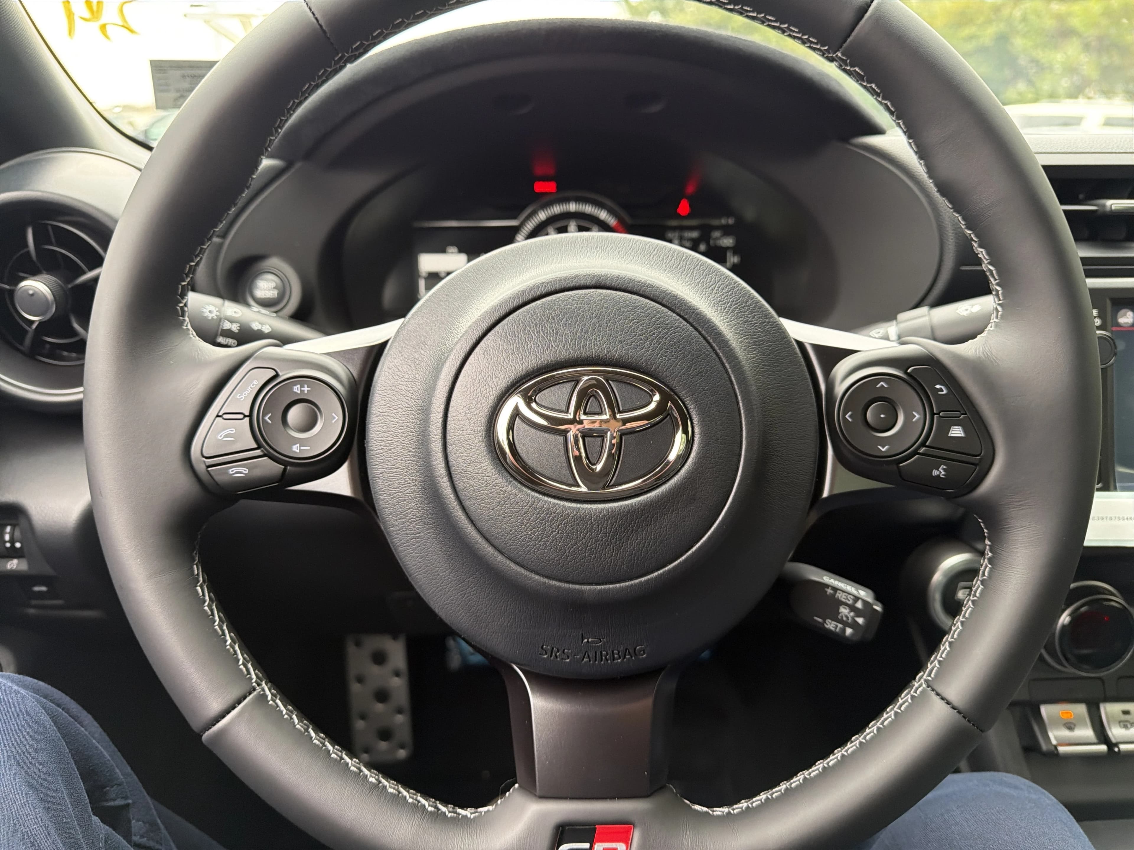 Toyota GR86 Premium Manual (Natl) 2026 — side view