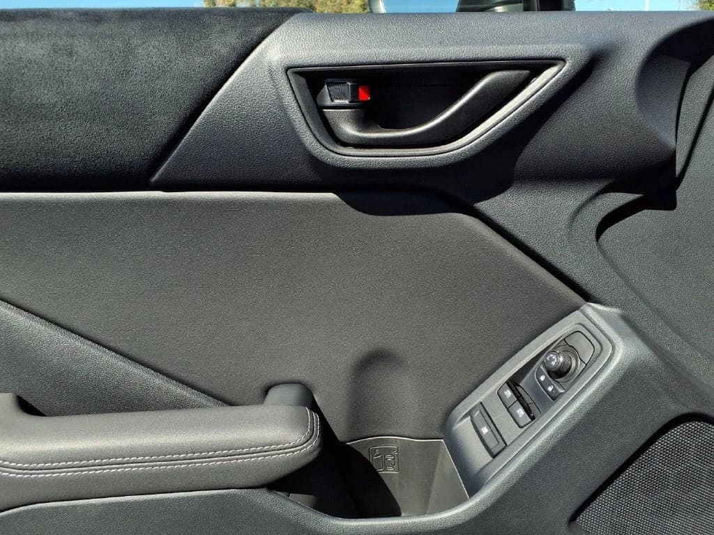 Toyota GR86 Premium Manual (Natl) 2027 — side view