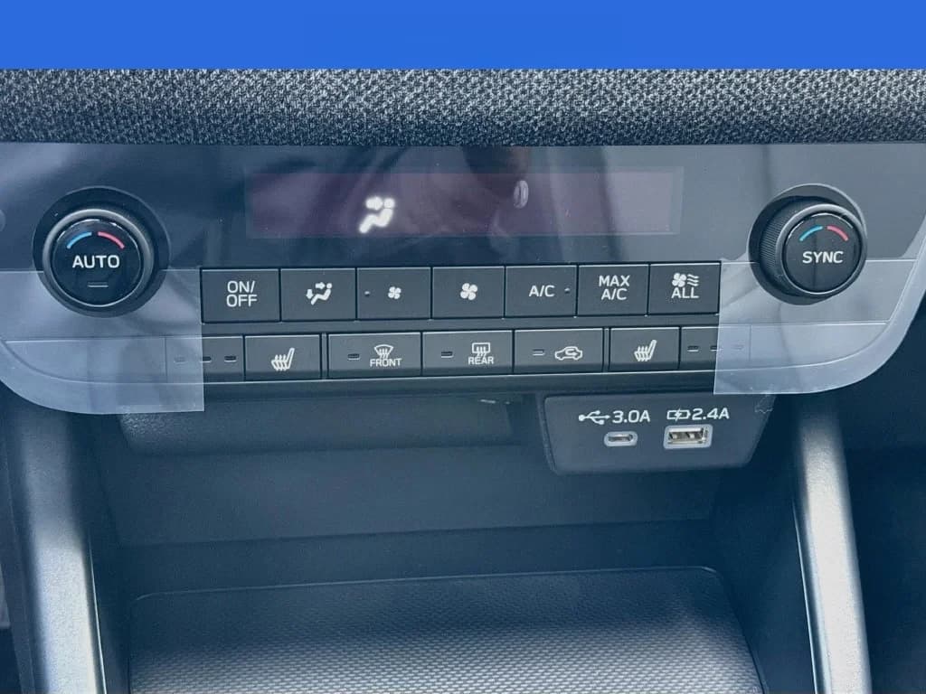 Subaru Outback Premium AWD 2026 — side view