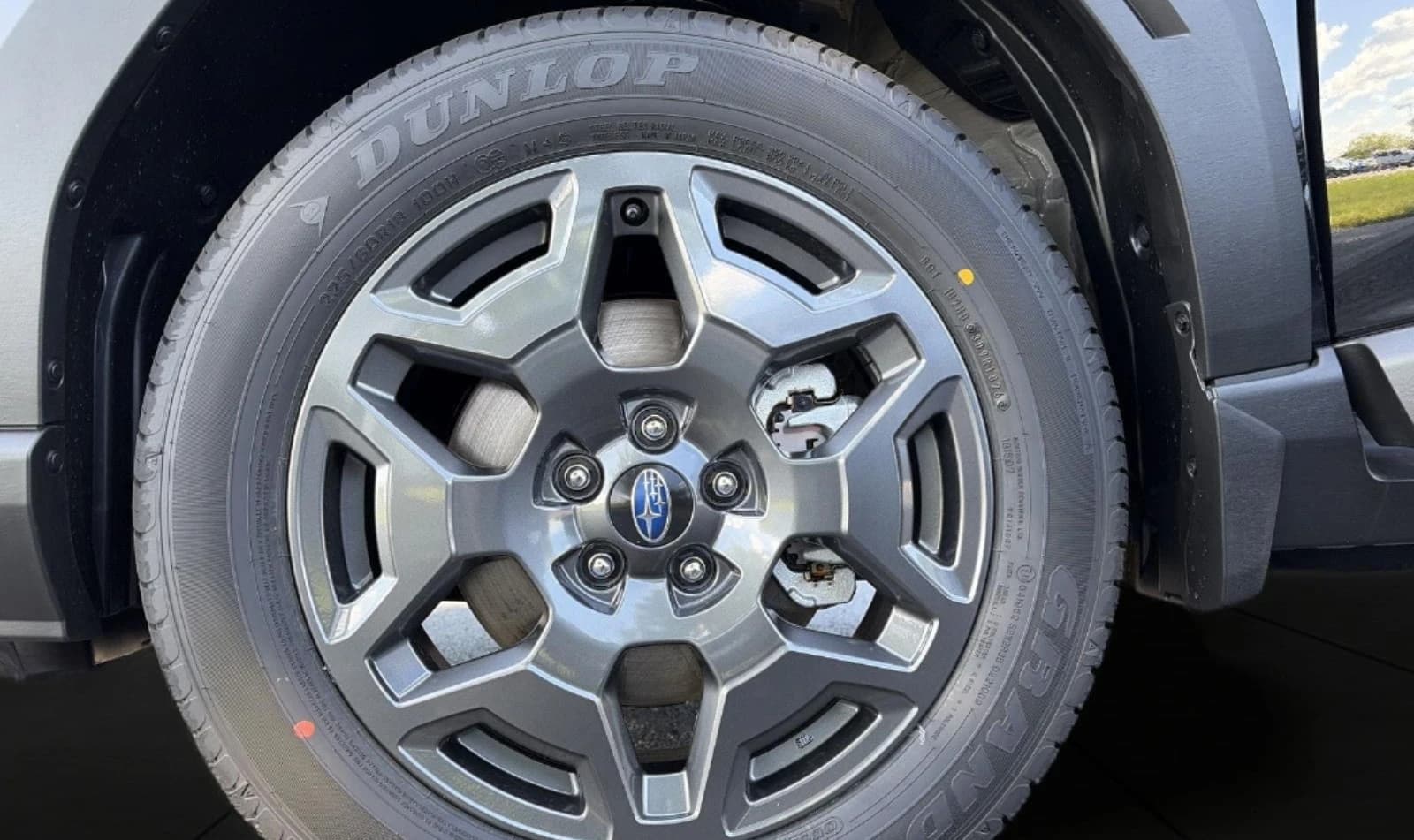 Subaru Outback Premium AWD 2026 — side view