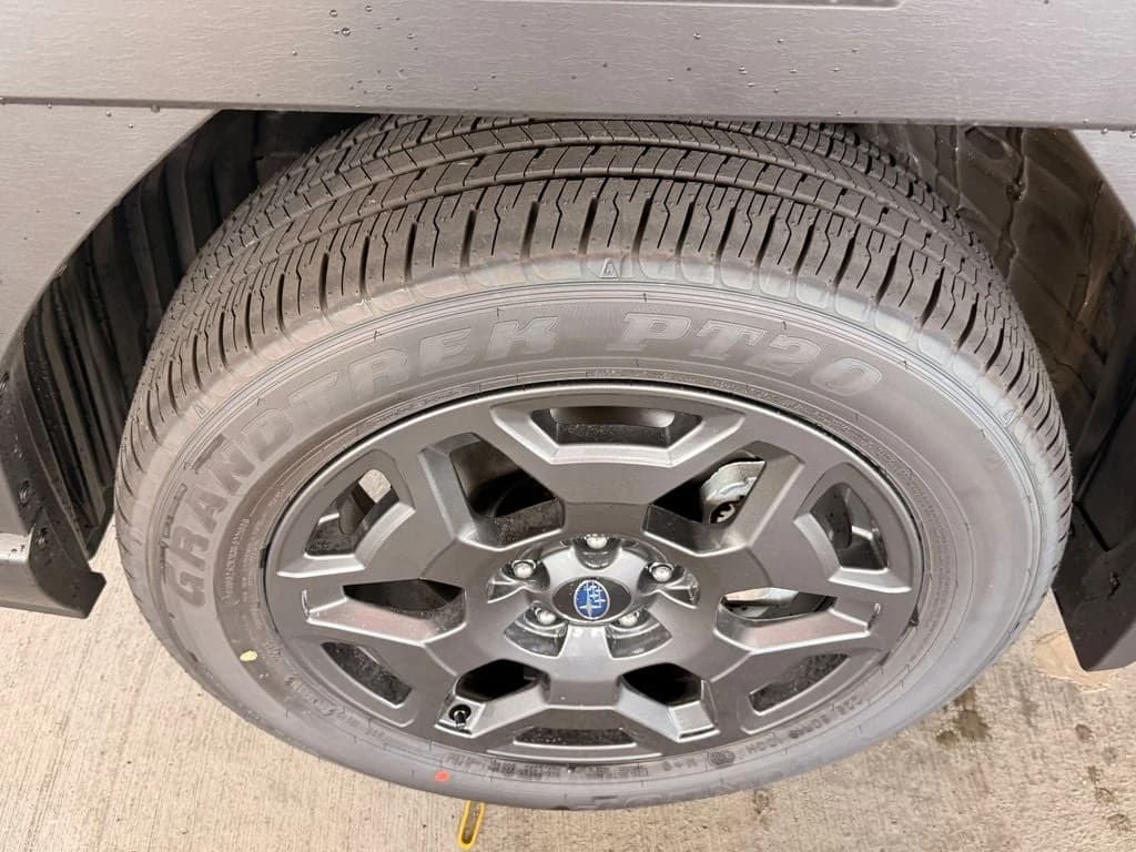 Subaru Outback Premium AWD 2026 — side view