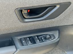 Subaru Outback Premium AWD 2026 — side view