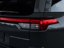 Subaru Outback Premium AWD 2026 — side view