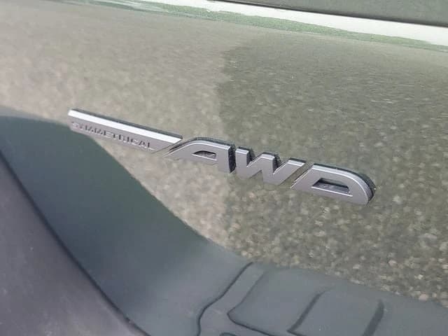 Subaru Outback Premium AWD 2026 — side view