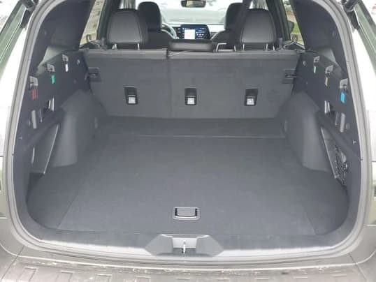 Subaru Outback Premium AWD 2026 — side view