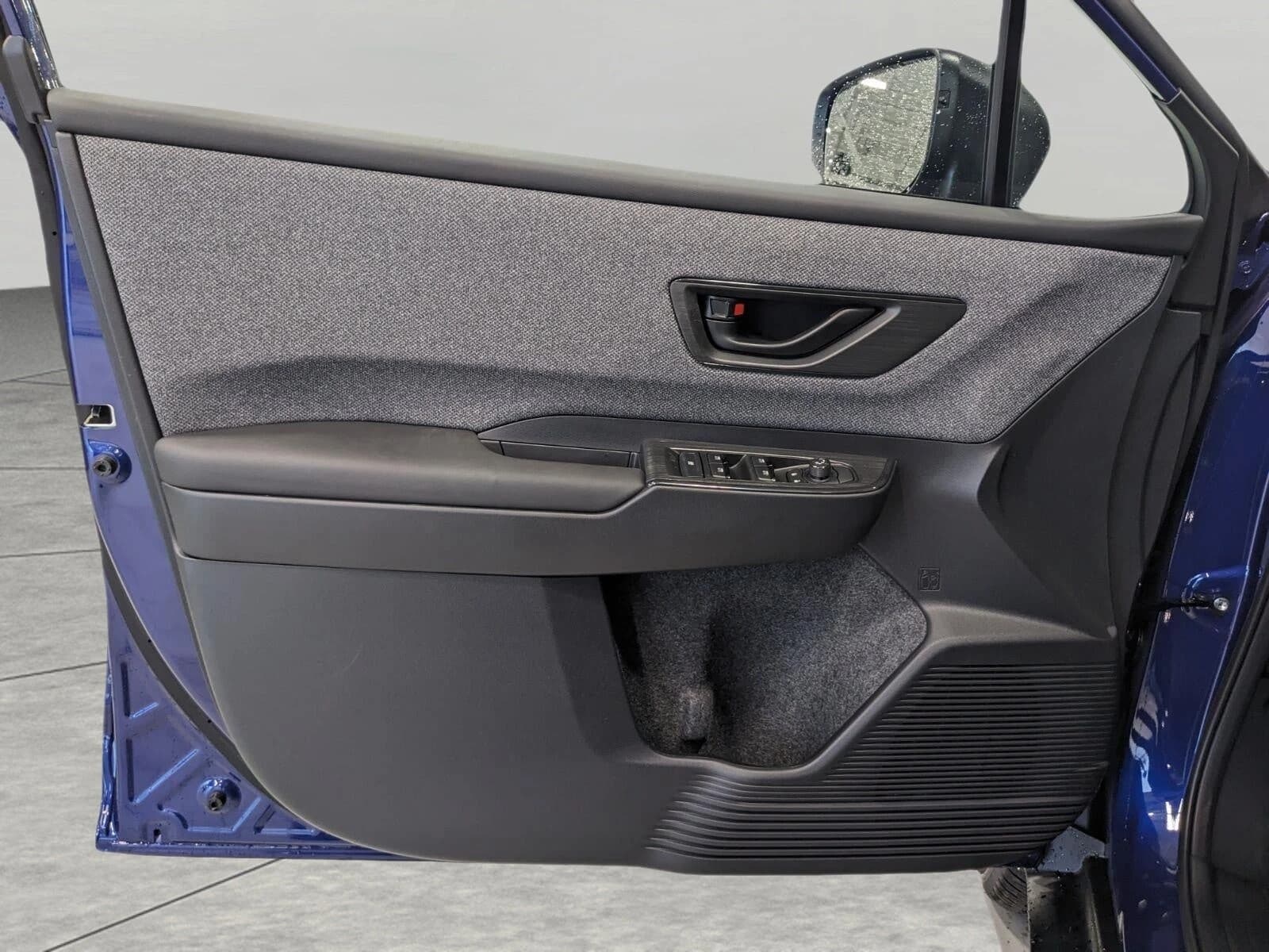 Subaru Outback Premium AWD 2026 — side view