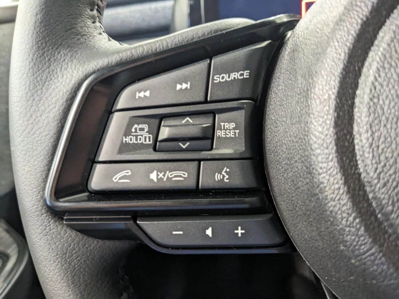 Subaru Outback Premium AWD 2026 — side view