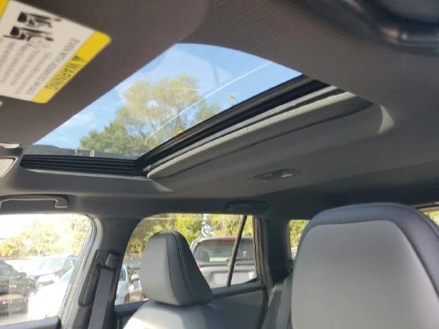 Subaru Outback Premium AWD 2026 — side view