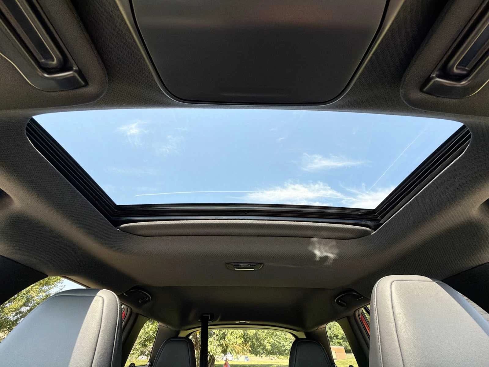 Subaru Outback Premium AWD 2026 — side view