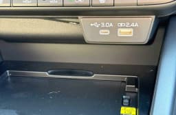 Subaru Outback Premium AWD 2026 — side view