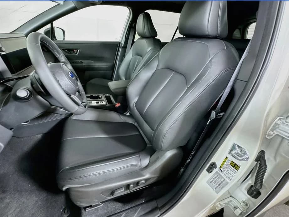 Subaru Outback Premium AWD 2026 — side view