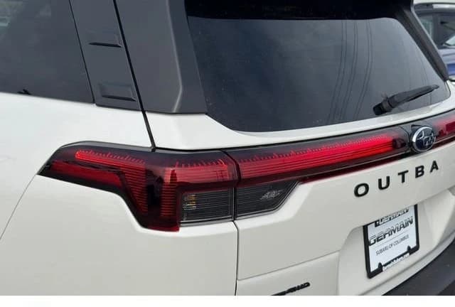 Subaru Outback Limited AWD 2026 — side view