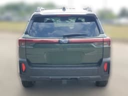 Subaru Outback Limited AWD 2026 — side view