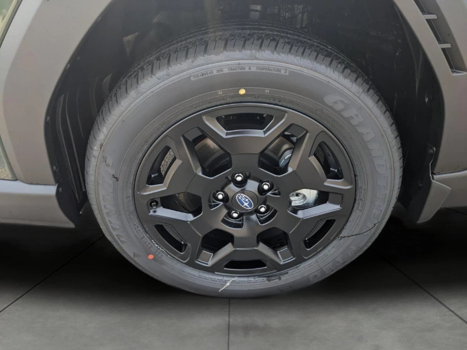 Subaru Outback Limited AWD 2026 — side view
