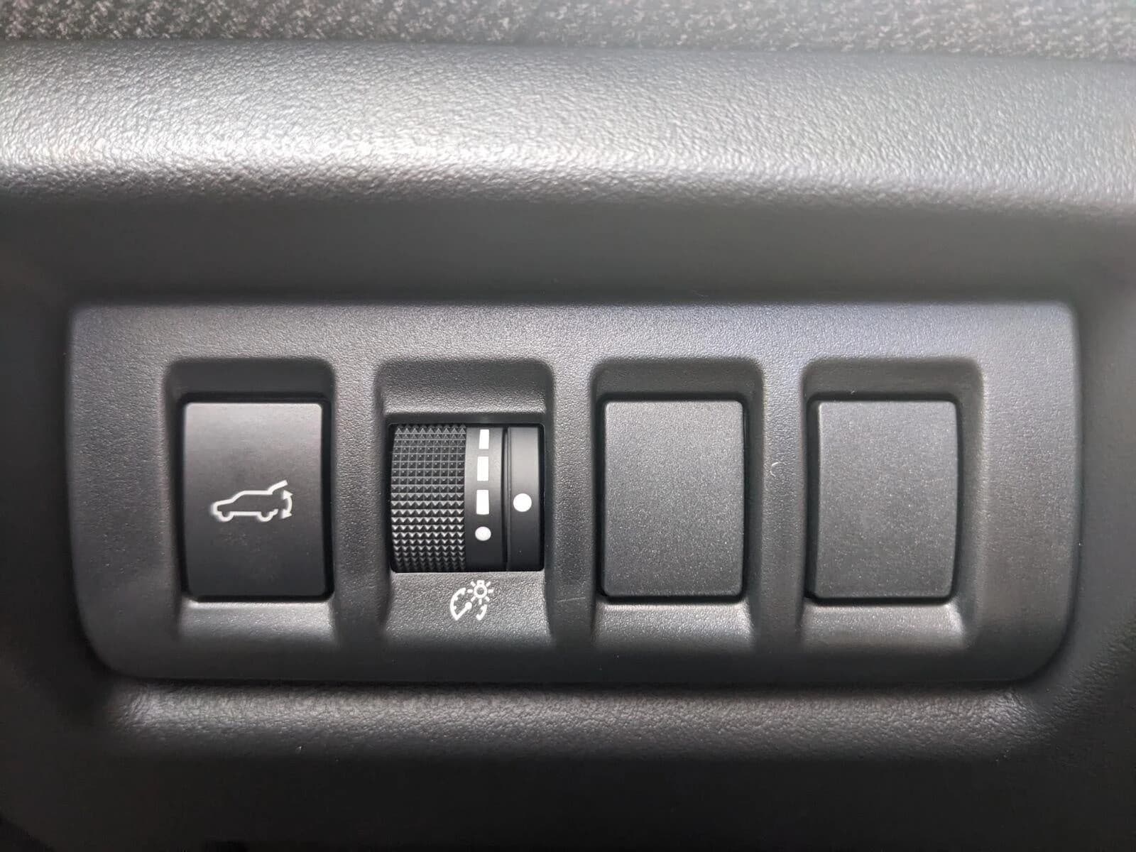 Subaru Outback Limited AWD 2026 — side view