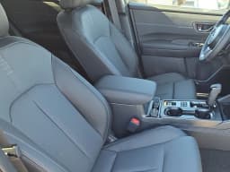 Subaru Outback Touring AWD 2026 — side view