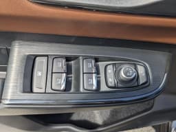 Subaru Outback Touring AWD 2026 — side view