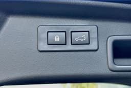 Subaru Outback Touring AWD 2026 — side view