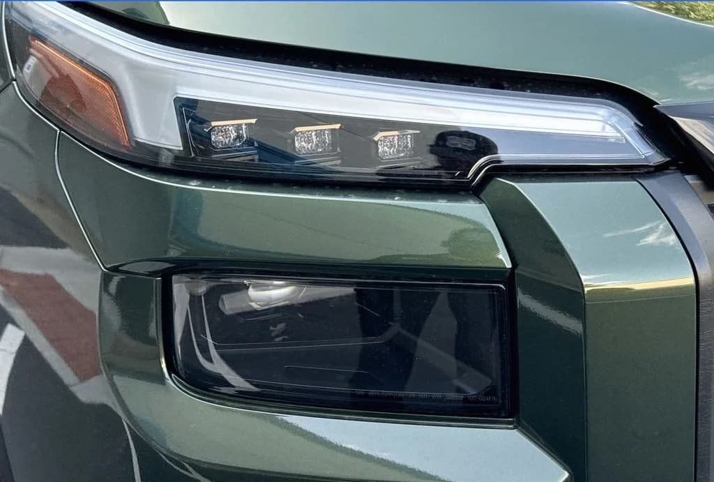 Subaru Outback Touring XT AWD 2026 — side view