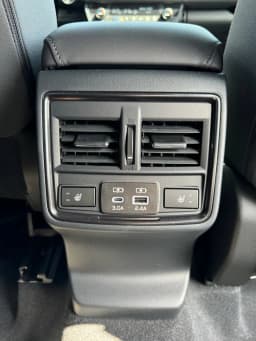 Subaru Outback Wilderness AWD 2026 — side view