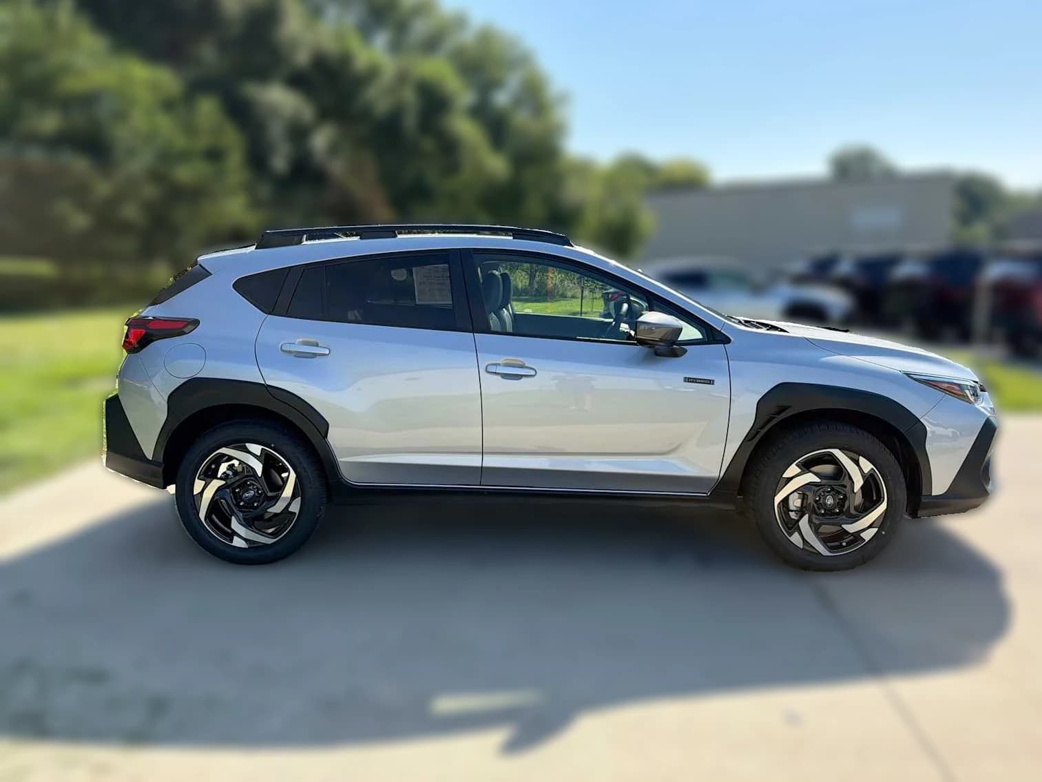 Subaru Crosstrek Limited Hybrid AWD 2026 — side view