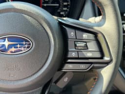 Subaru Crosstrek Limited Hybrid AWD 2026 — side view