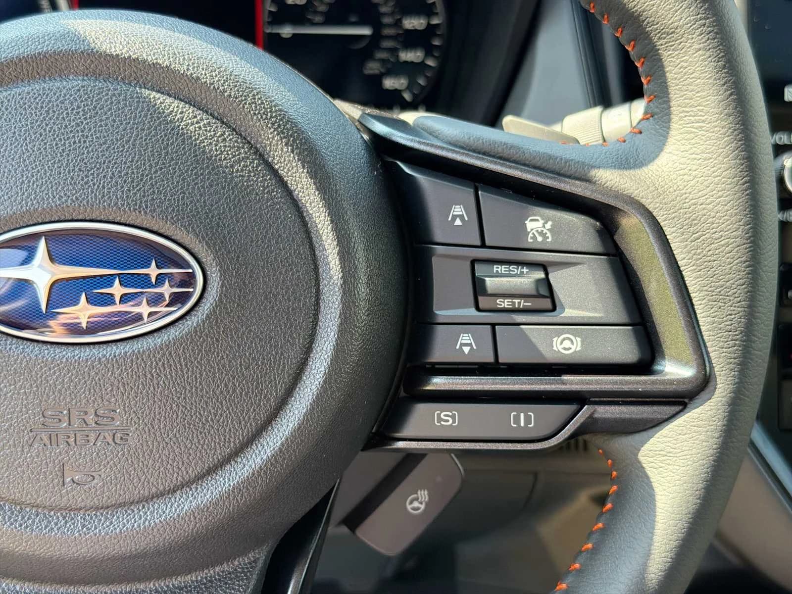 Subaru Crosstrek Limited Hybrid AWD 2026 — side view