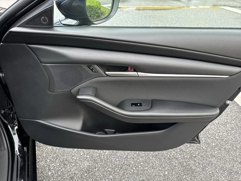 Mazda Mazda3 Sedan 2.5 S FWD 2026 — side view