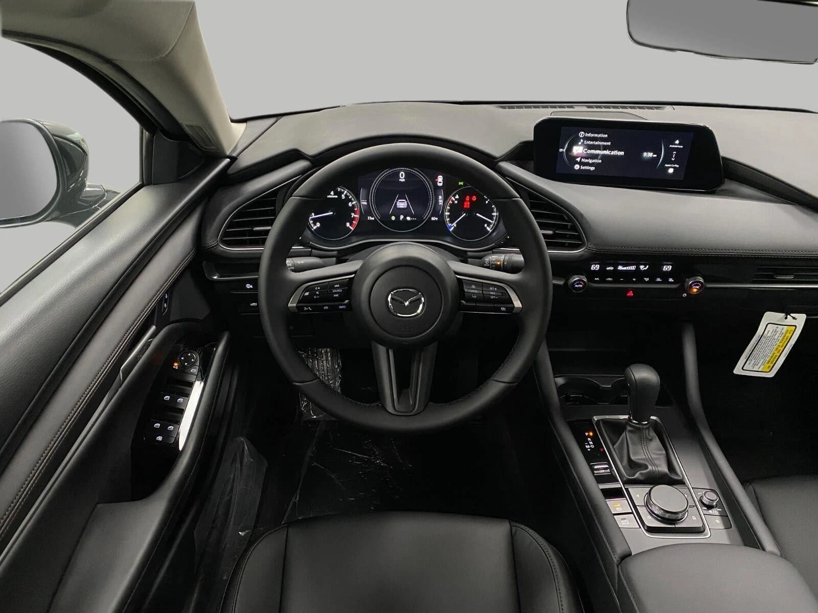 Mazda Mazda3 Sedan 2.5 S Select Sport FWD 2026 — side view