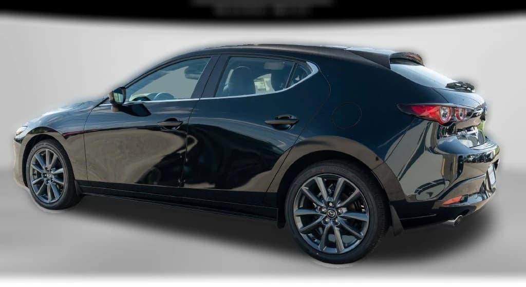 Mazda Mazda3 Hatchback 2.5 S Preferred Auto FWD 2026 — side view