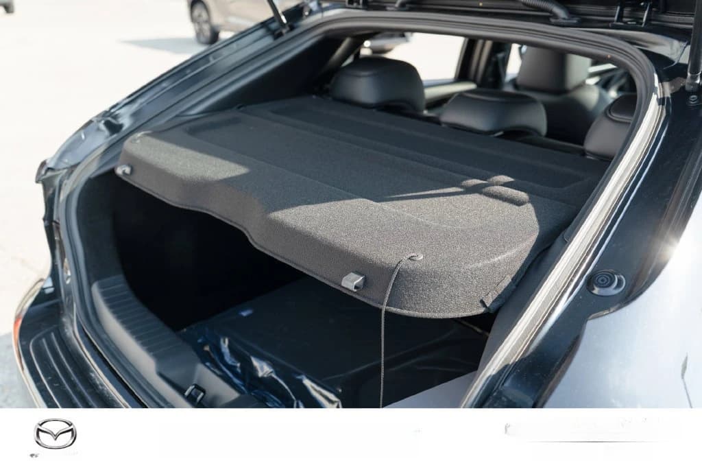 Mazda Mazda3 Hatchback 2.5 S Preferred Auto FWD 2026 — side view