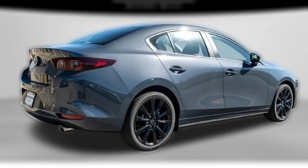 Mazda Mazda3 Sedan 2.5 S Carbon Edition AWD 2026 — side view