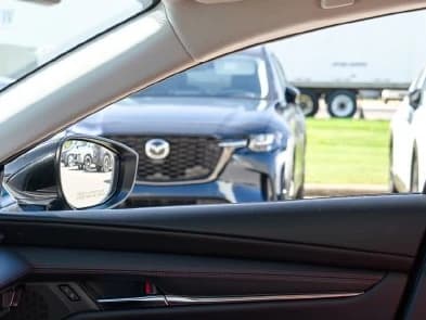 Mazda Mazda3 Sedan 2.5 S Carbon Edition AWD 2026 — side view